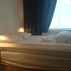 Delta 2*, The Hague Netherlands